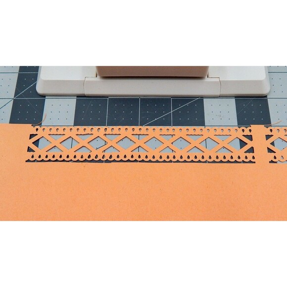 Martha Stewart Diamond Fence Trim Double Edge Punch Scrapbook Strips Ribbon - Picture 2 of 5